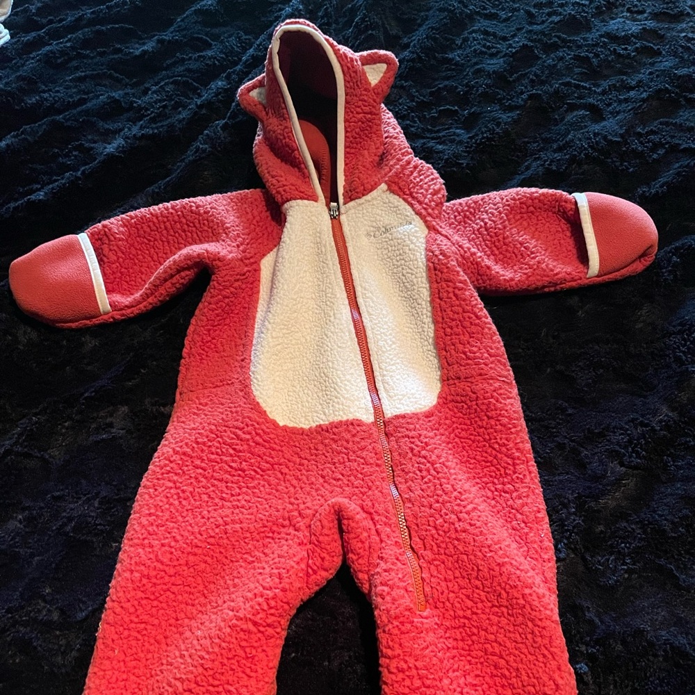 Columbia fall/winter baby suit.